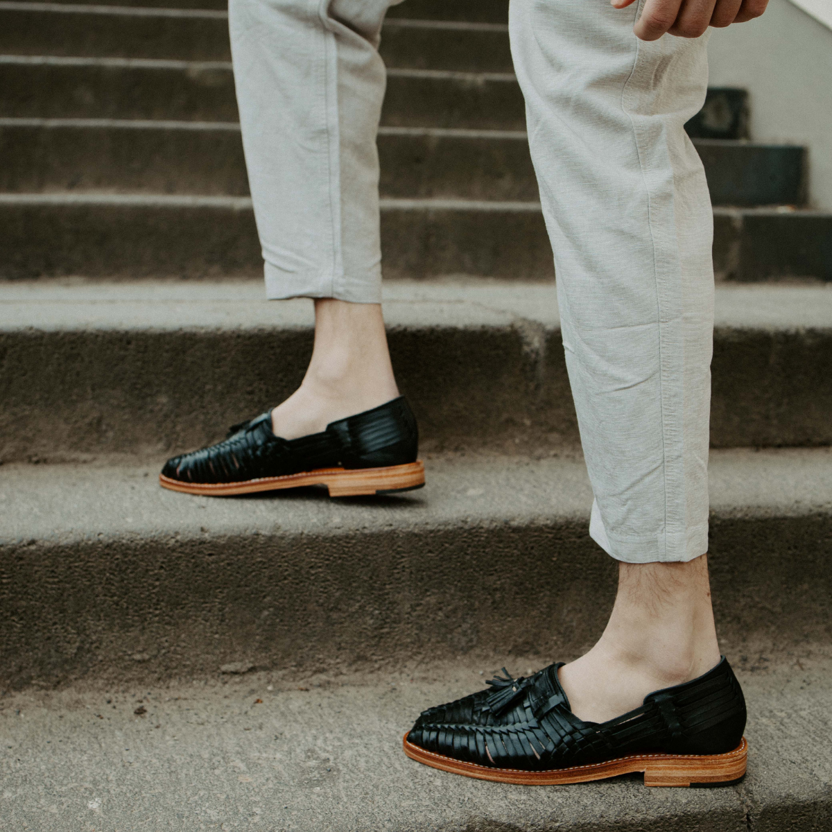 Authentic Huaraches Julio Black CANO