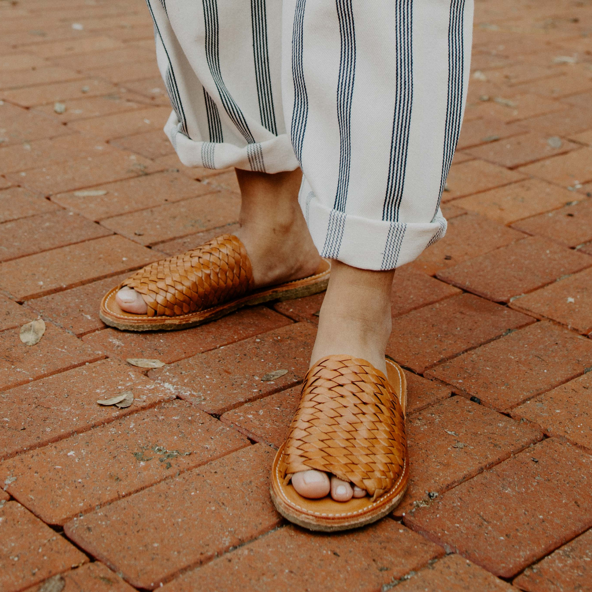 Woven Sandal in Natural Leather Woven Sandal in Natural Leather