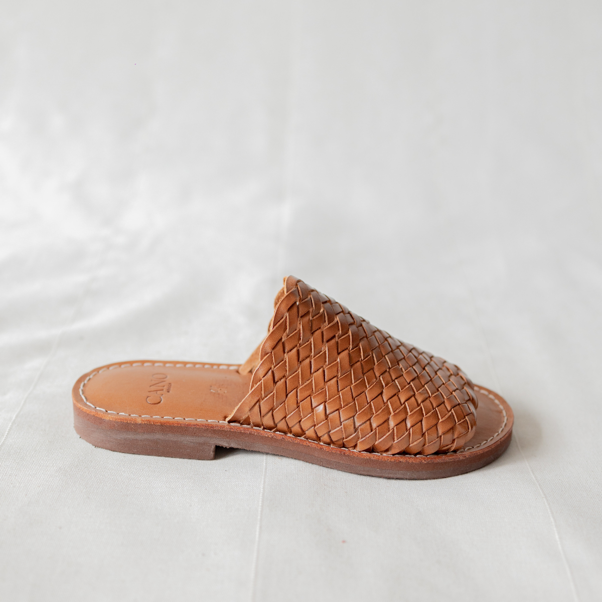 Cano Laura Sandal Cognac slide side view