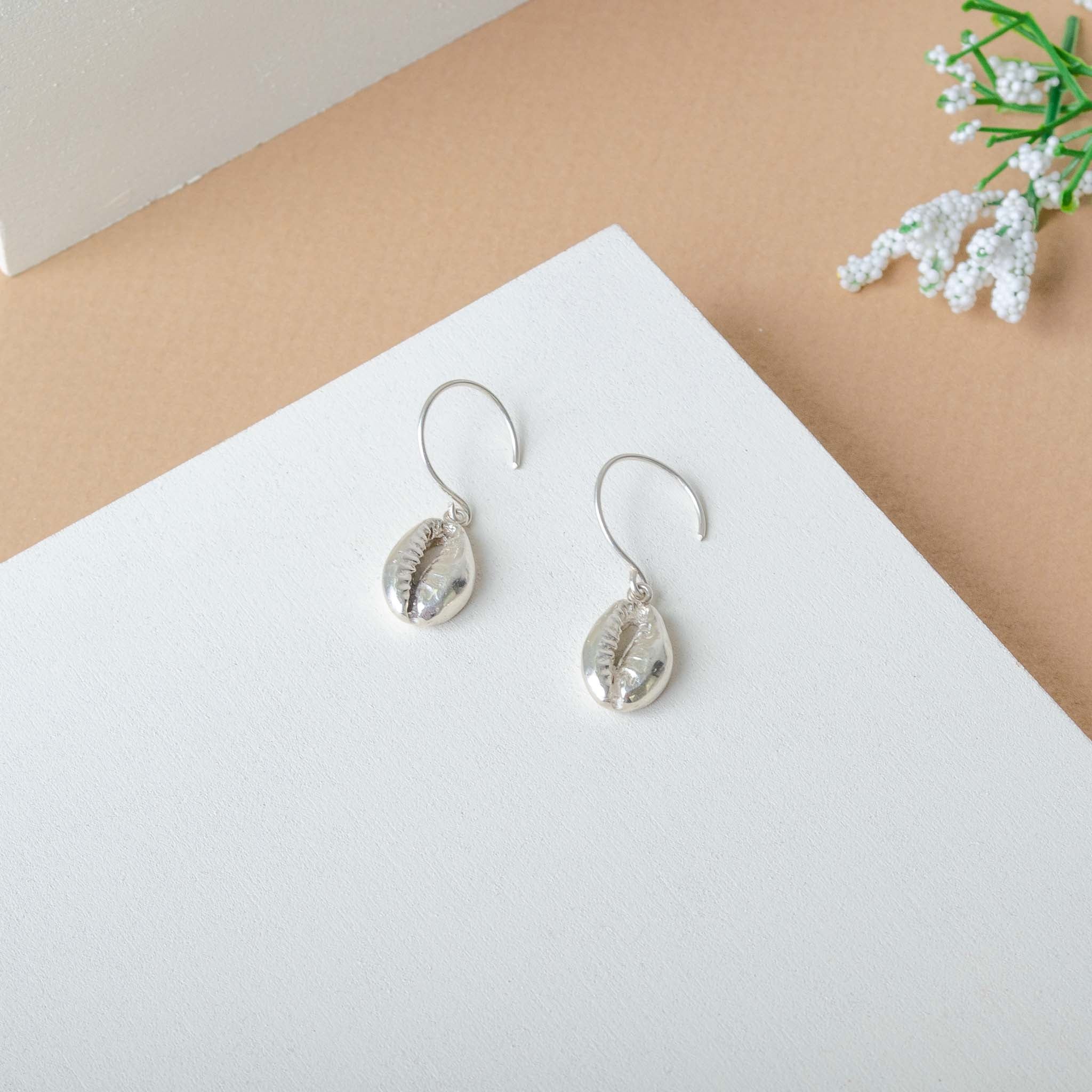 Concha Earrings Silver