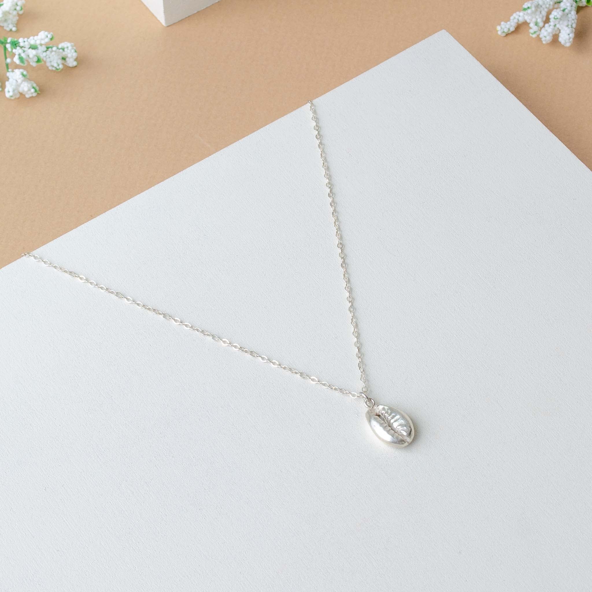 Concha Necklace Silver
