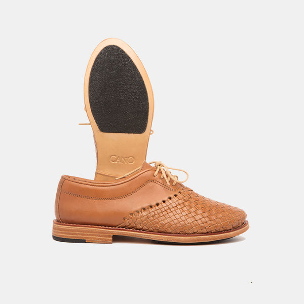 Cano Hidalgo Cognac eco-friendly huarache sole and side view