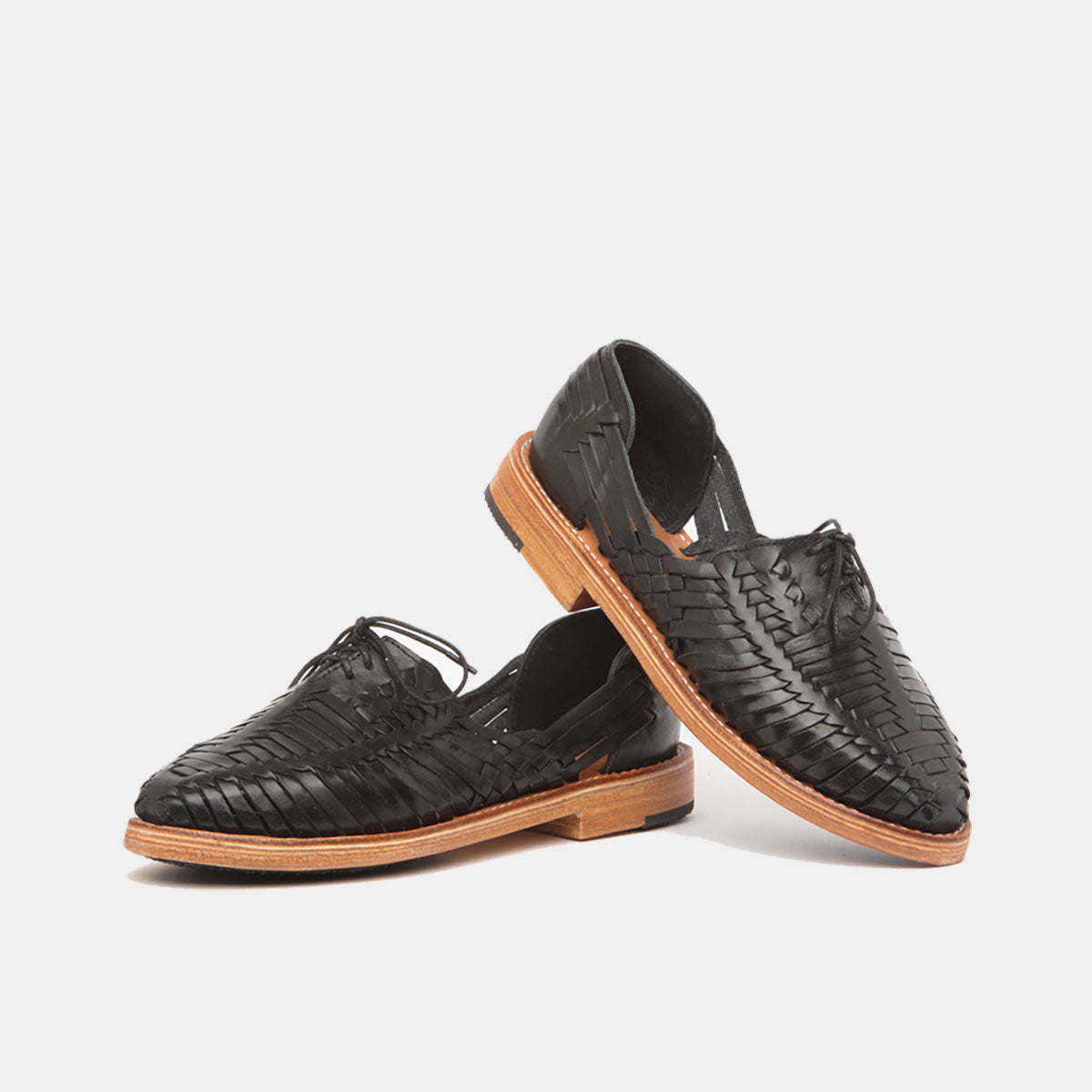 Cano Lola Black leather summer shoe side view