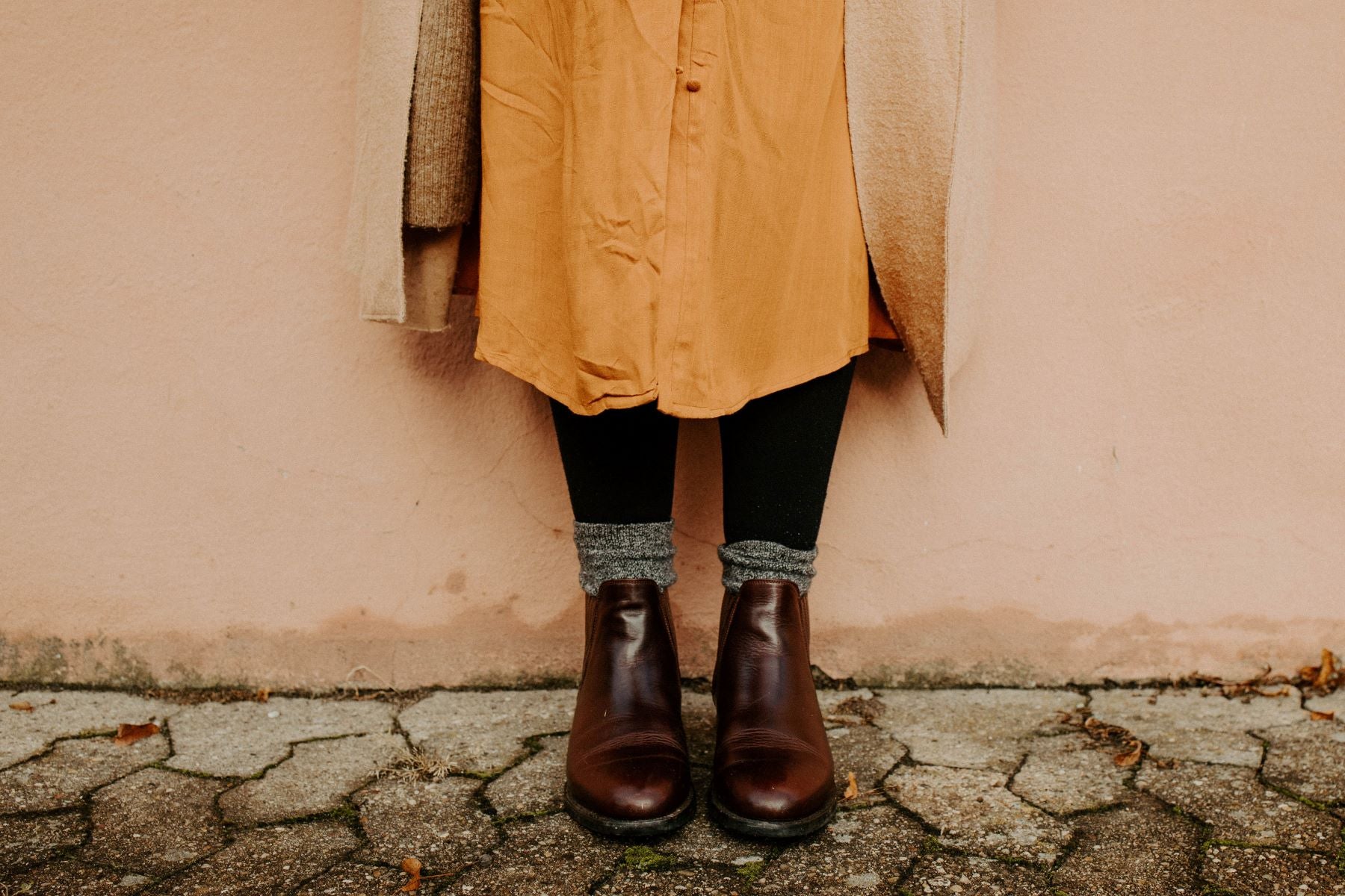 Cano Lorena Chelsea Boot Chocolate cowboy winter lifestyle view