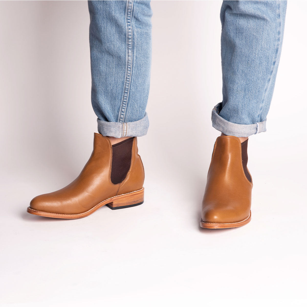 Cano Manuel Chelsea Boot Cognac goodyear-welted lifestyle view