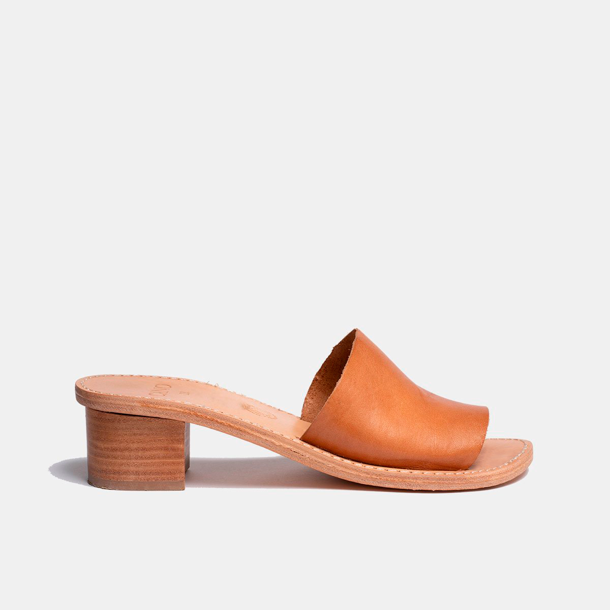 Cano Ximena Cognac sustainable sandal side view